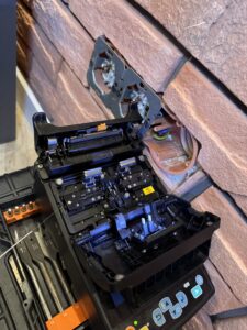 Naprawa gniazda światłowodowego